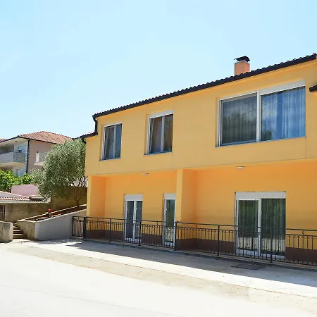 Apartment Iris Apartment Trogir